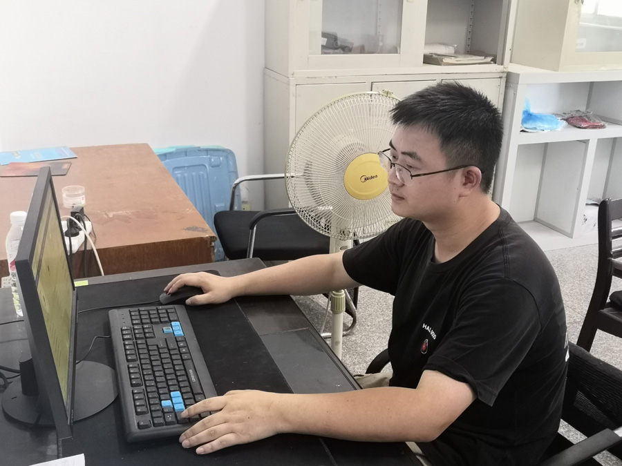2022年度亚游会医药优秀科技奋斗者——雷智斌