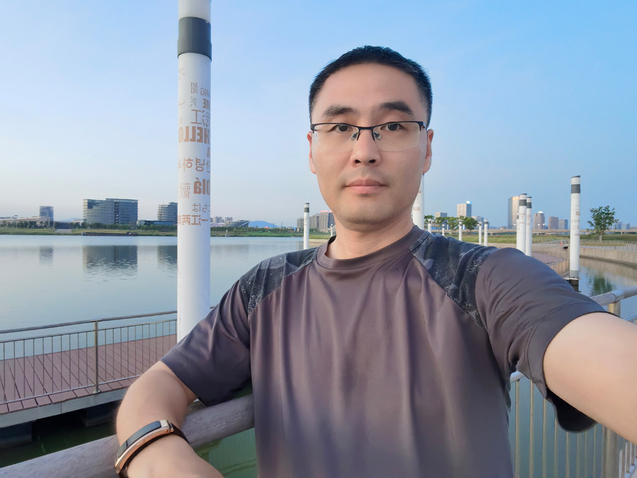 2022年度亚游会医药金鹰奋斗者——汤  旗